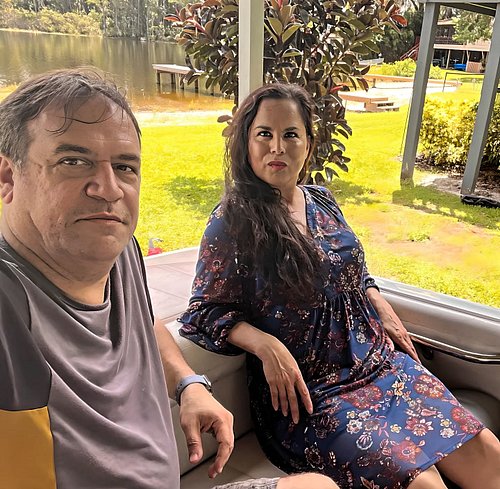 With unwavering support from his wife Cariana,

#Screenwriter Sacha Villarreal really wants to direct his #scifi script TIME ...