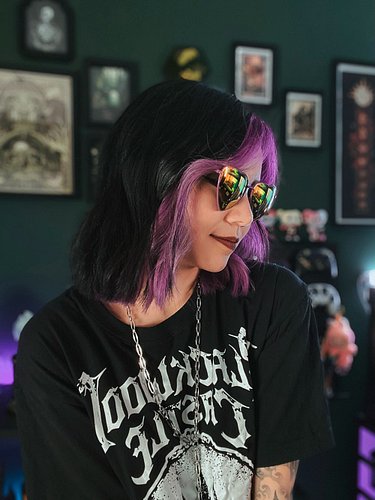 💜 p o r p l e 💜
my community voted for purple hair as a streamathon goal! I don’t think I’ve had this colour in my hair since...