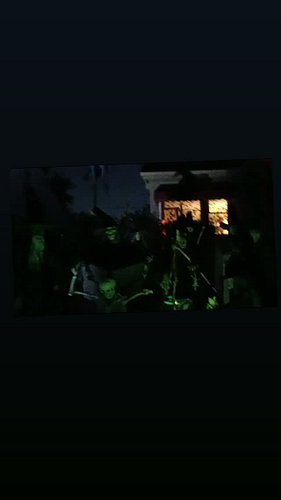 🧟‍♀️🎃A local Halloween display💀🧟‍♂️

#Halloween
#haunt