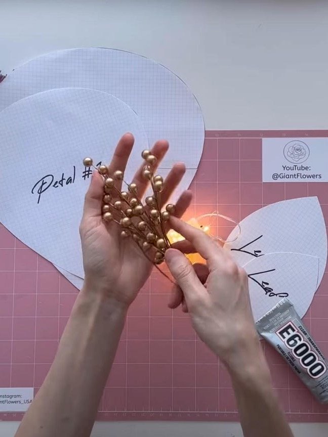 DIY Giant Organza Flower: Templates with Video Tutorial how to make Giant Fabric Flowers product image (4)