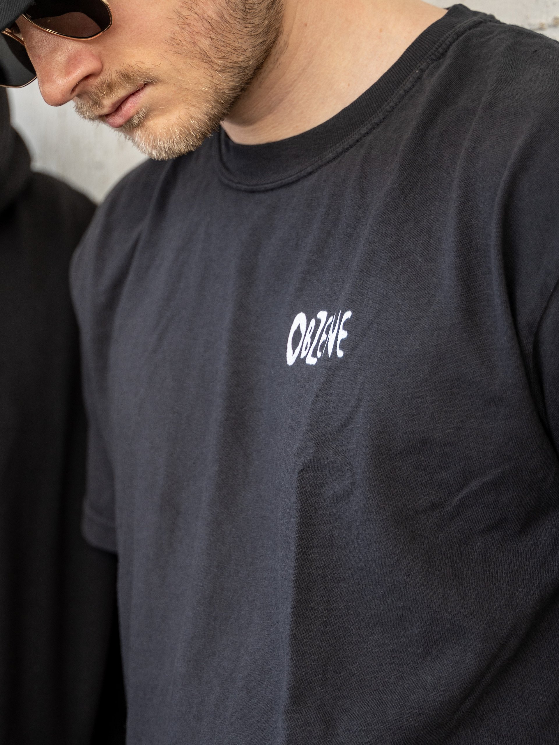 BLACK TEE LEGACY LOGO product image (4)