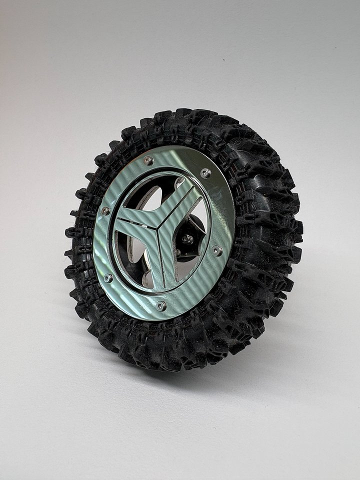 1.8" v2 Spinner Wheels - "Trinity" wheel face with "Blade" spinner product image (1)