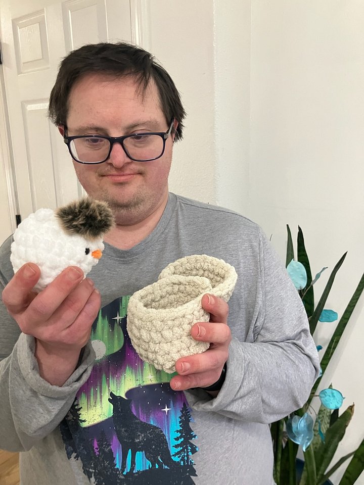 Chick Squad – Larry, is a White Chicken with a Beige Egg Shell product image (2)