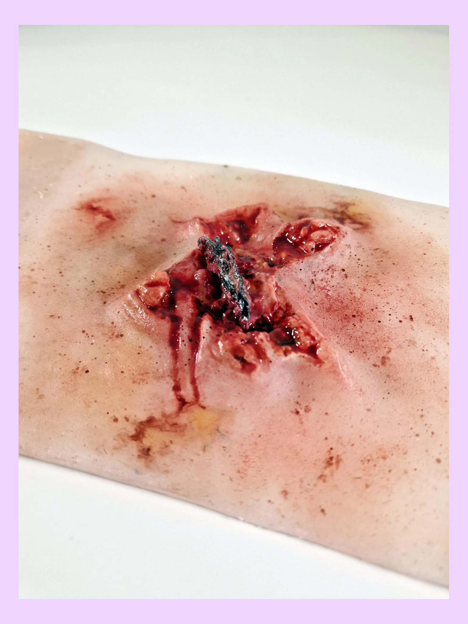 Hyperrealistic Shrapnel Wound For Training product image (2)