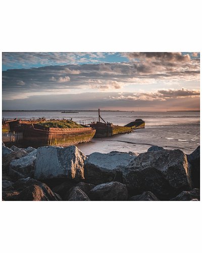 A Bit of sunset snapping for a change. 

#lumix #humber #sunset #photography