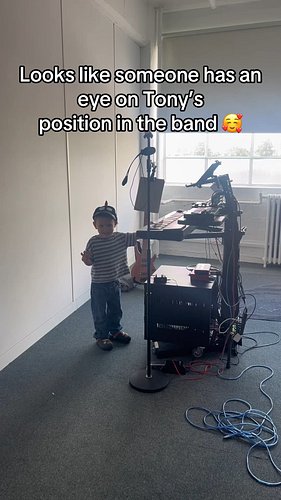 Looks like BFaT has a budding musician ready to take over🤩 Just got a grow a little bit more, watch this space in a few years...
