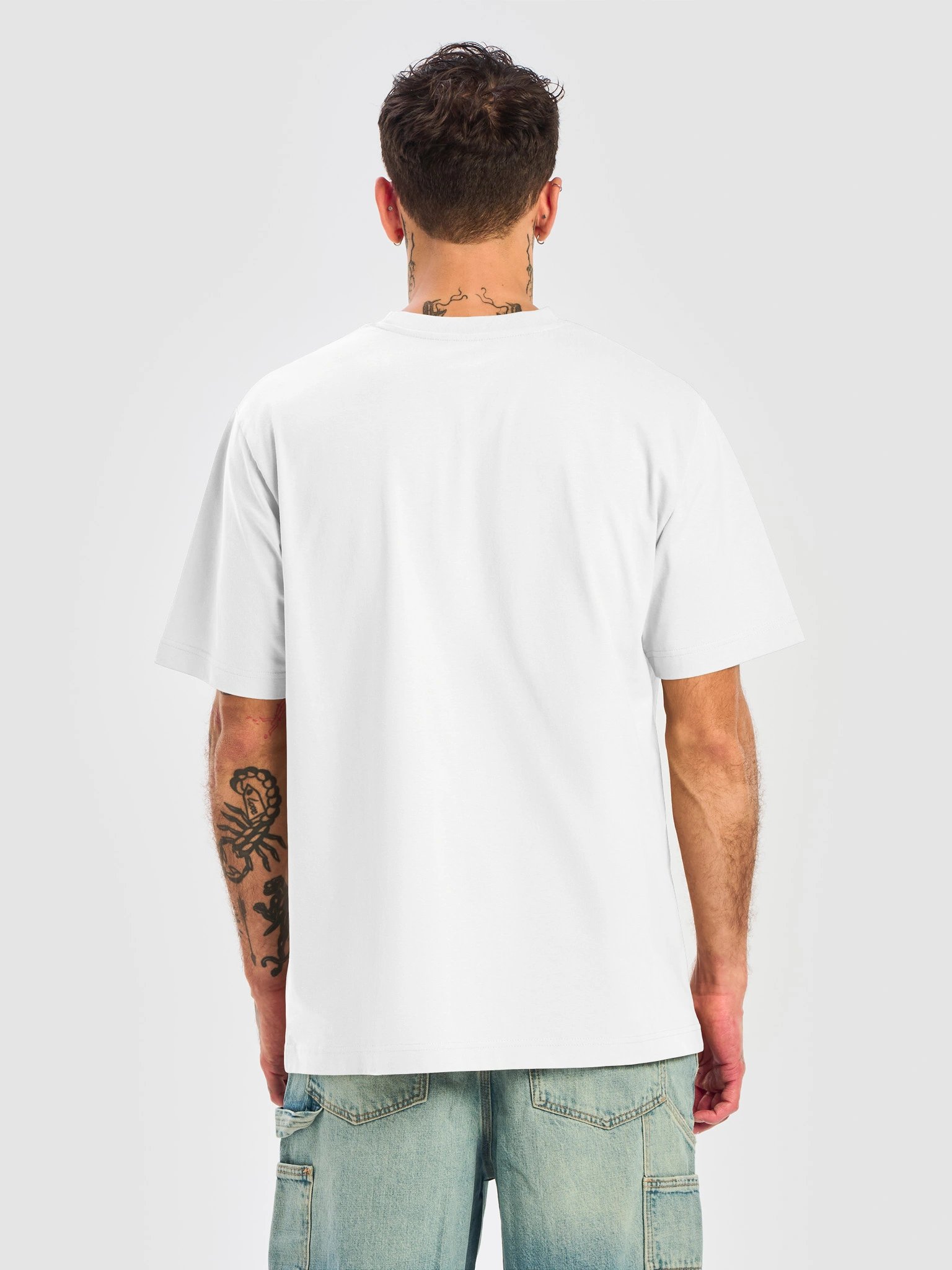 magazines not screens relaxed tee product image (6)