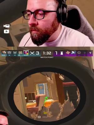 In the CLUTCH! 🔥 #rainbowsixsiege #rainbow6 #r6siege #r6 #r6s 