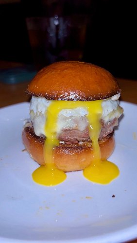 Back on the best burger in Boston crusade and today we’re at @lincolnsouthbos in Southie. Chef  @npdixon  is known for his bu...