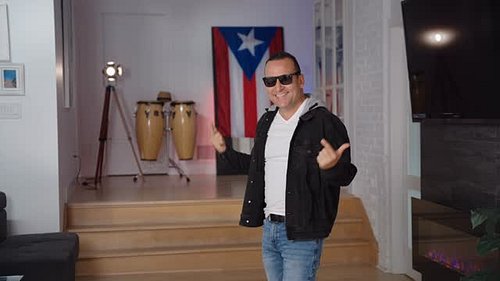 ¡WOW! 🤯🔥 ¡Más de 32 MIL reproducciones en Spotify con “Vamo’ a Pasarla Rico”! 🎶❤️

Gracias de corazón a todos los que escucha...