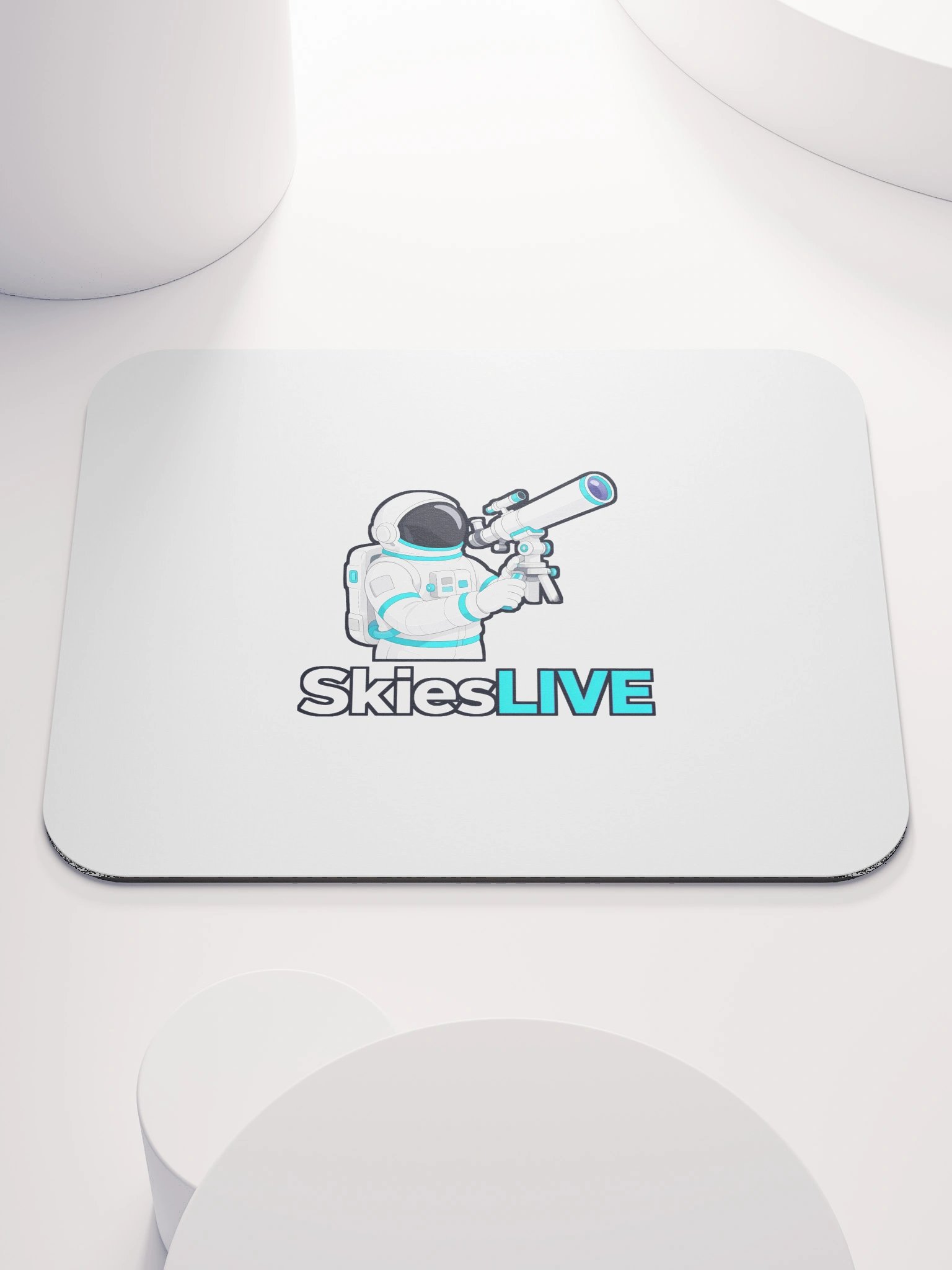 SkiesLIVE Astronaut Mouse Pad (White) product image (1)