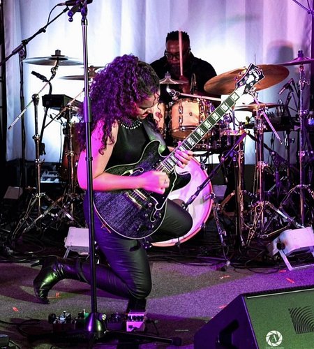 It always fills my soul to connect with both the band and the audience🙏🏽✨Magical time’s at the @sweetjazzfestival this weeken...