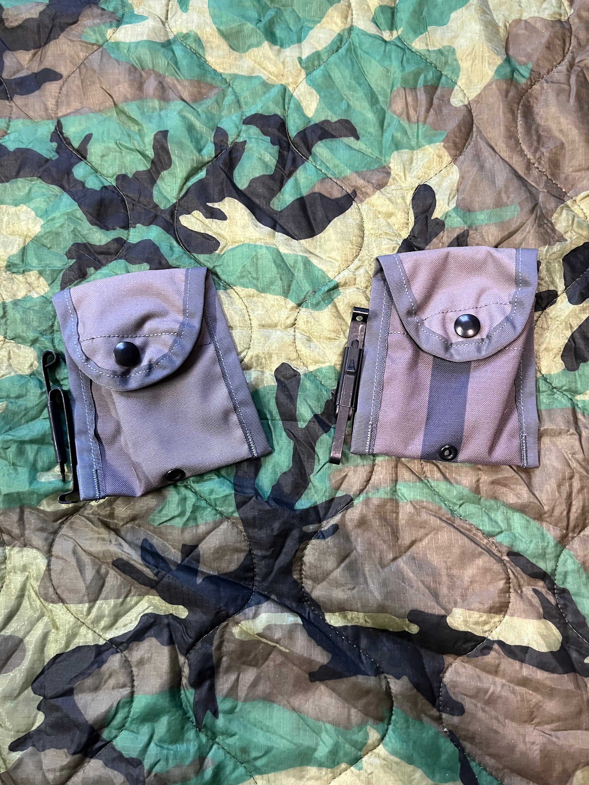T-BLOCK COMPASS/BANDAGE ALICE POUCH product image (1)
