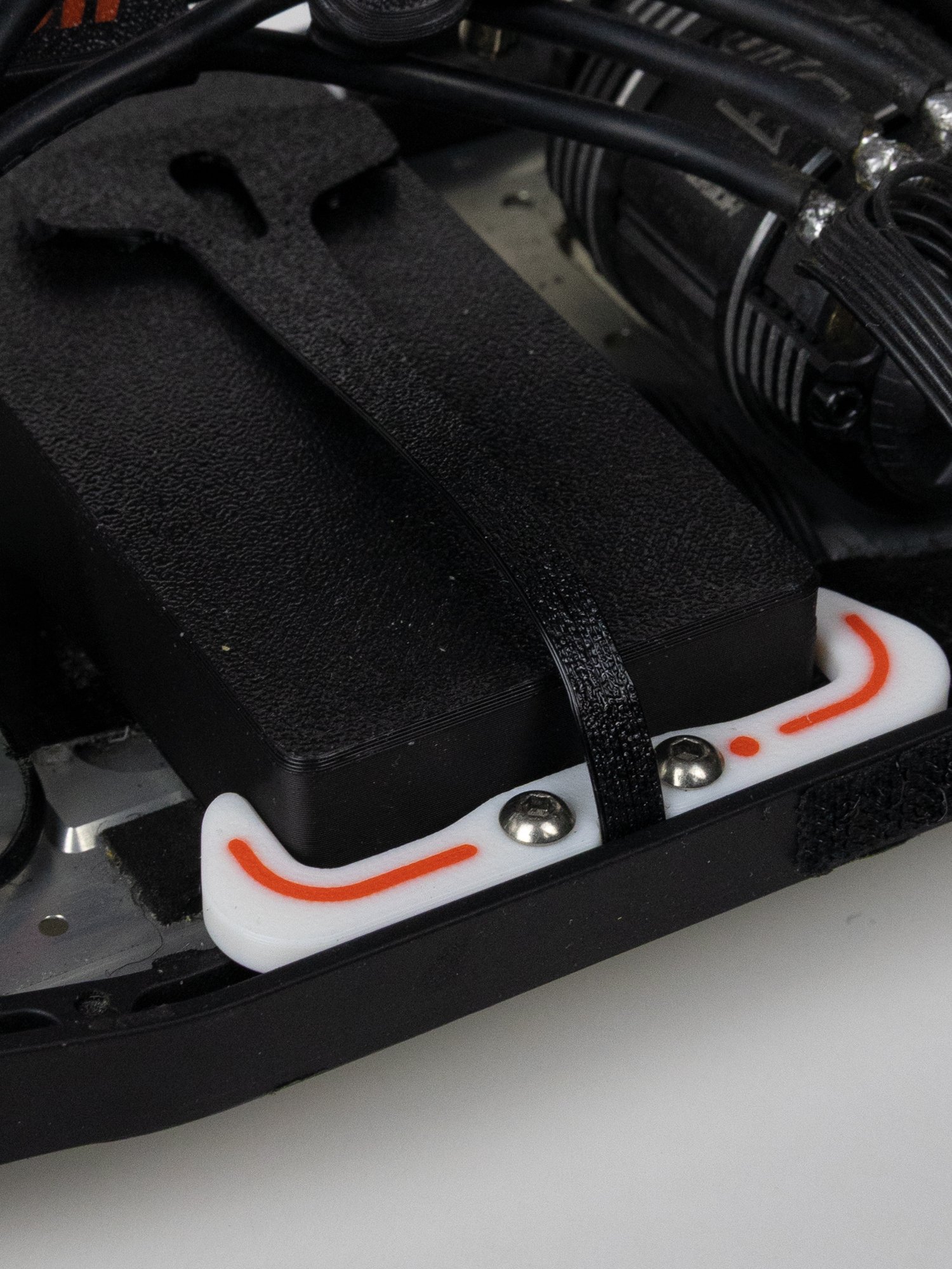 Battery holder, strap style - Xray XB2 product image (2)