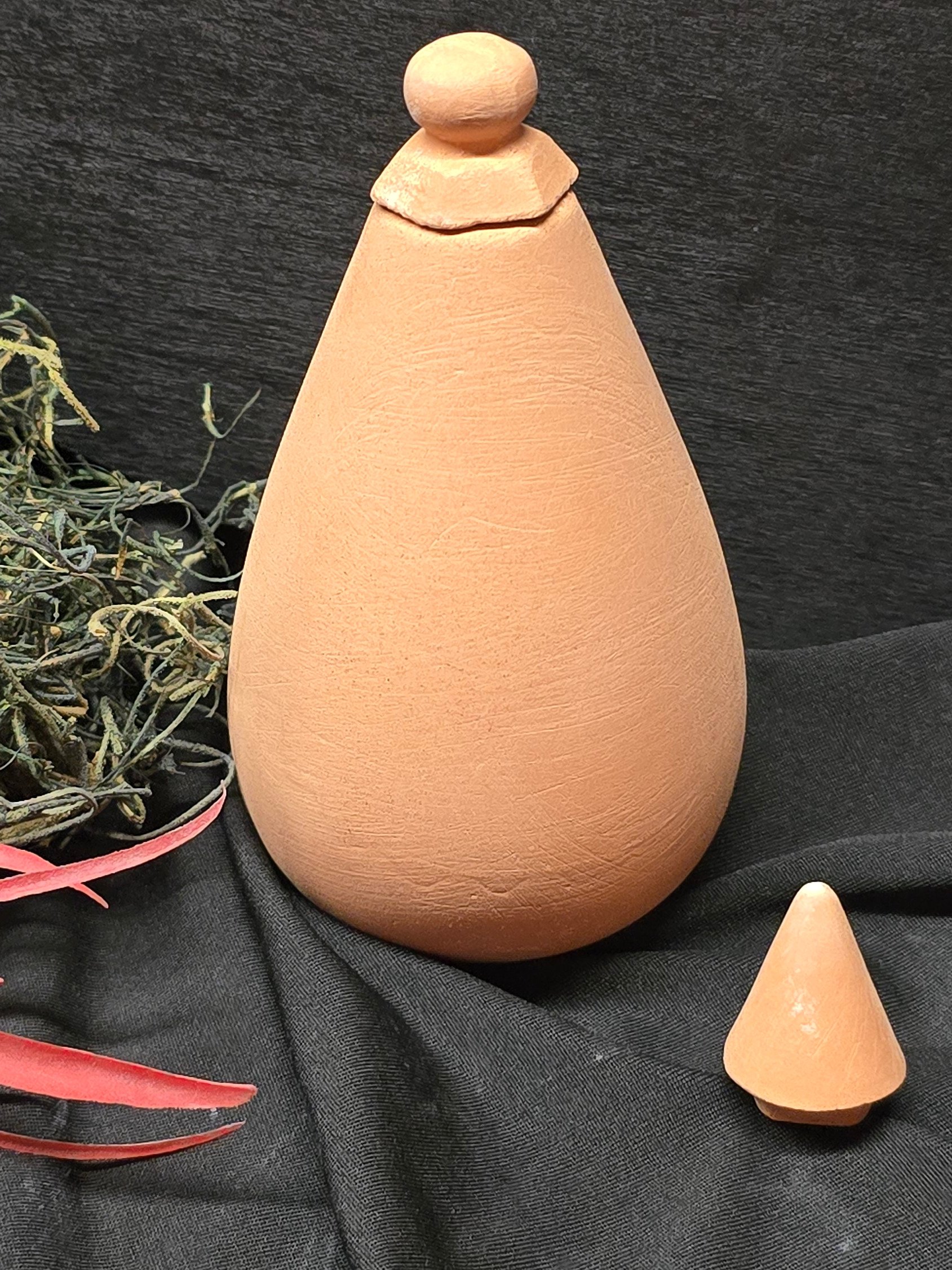 Terracotta Olla Watering Pot, Self Watering Garden Irrigation, Water Saving Olla for Raised Beds, Planters & Gardens (8oz) product image (5)