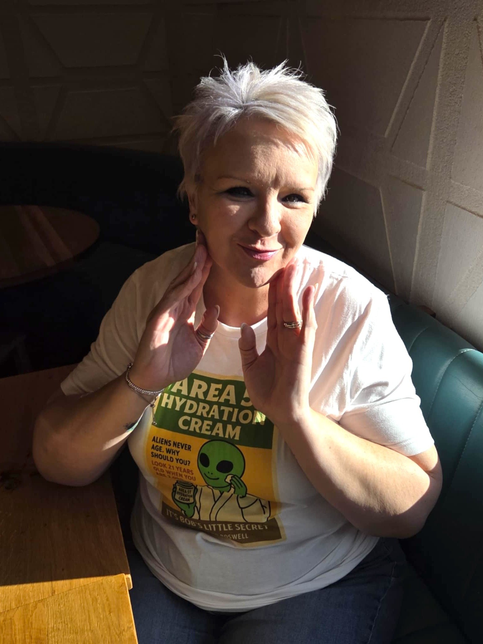 Area 51 Skincare Anti-Wrinkle Hydartion Cream 1950's Retro Roswell Aliens Concert Tee Fit Unisex T-Shirt product image (6)