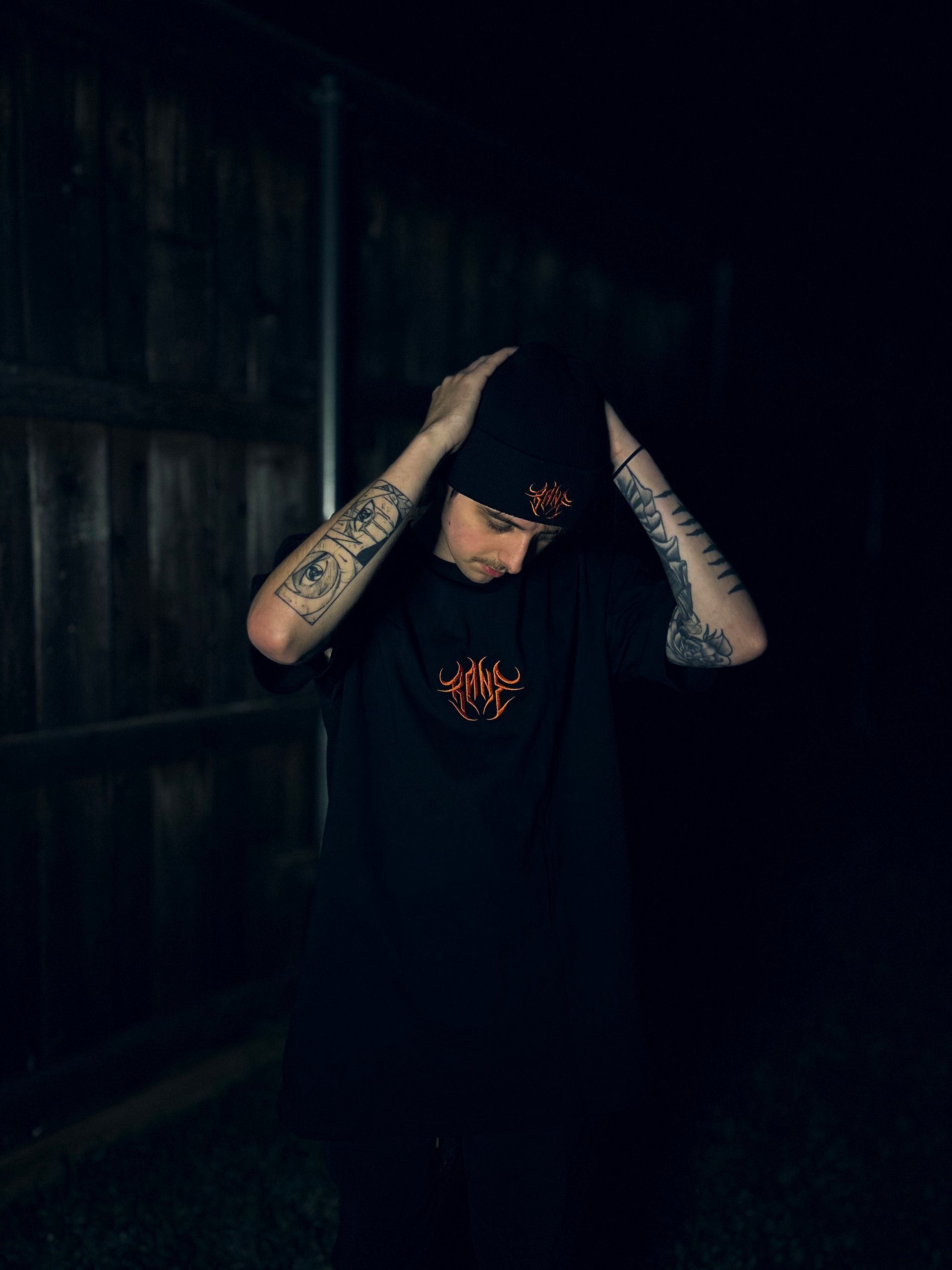 EMBROIDERED HEAVYWEIGHT TEE product image (3)