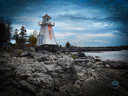 Like the lighthouse on Manitoulin Island, every immigrant’s life in Canada starts out simple.

This lighthouse began with sma...