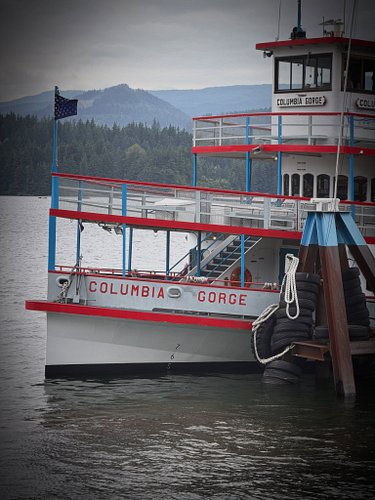 Super fun trip down to Columbia Gorge on the sternwheeler in cascade locks.