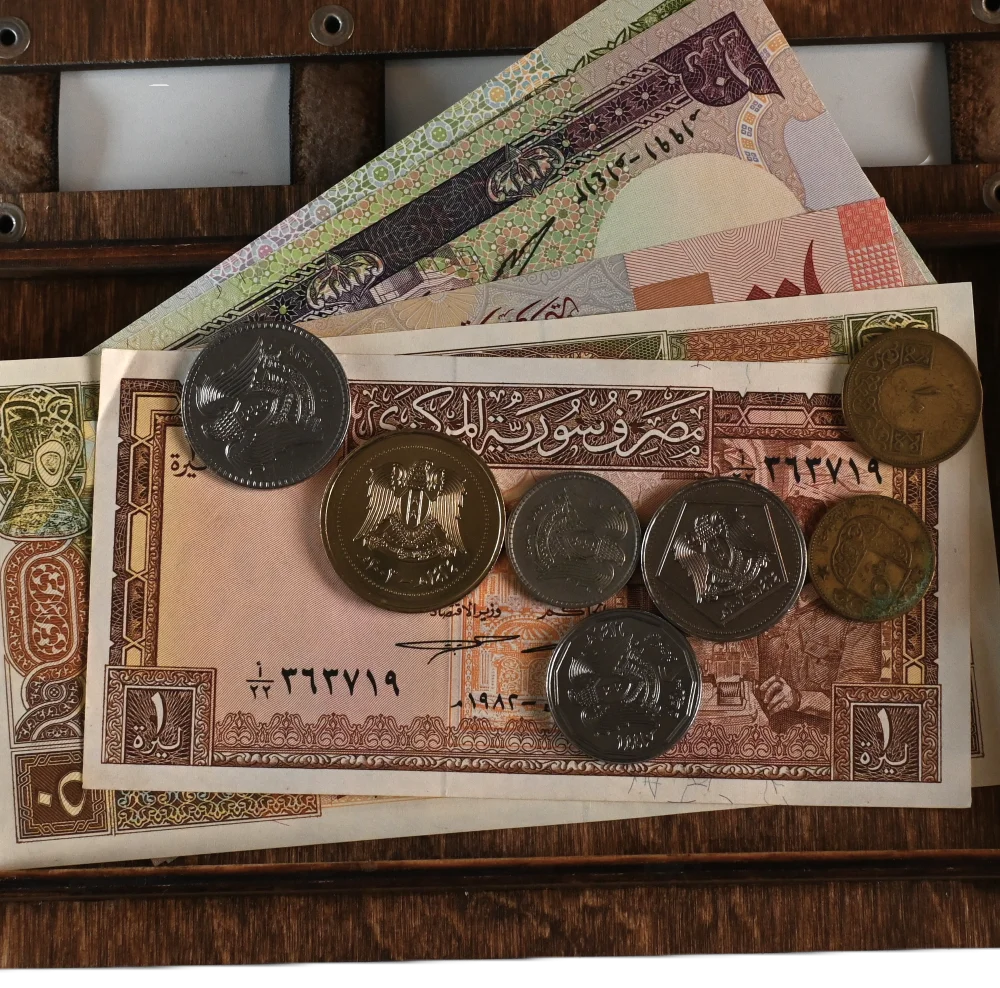صندوق تذكاري من العملات السورية القديمة product image (1)