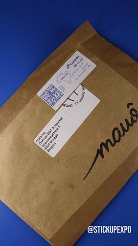 Dear stickiez, next up we have a 
lovely submission by @foimauo from Brazil 🇧🇷

Opening stickerpacks for our open call of 202...