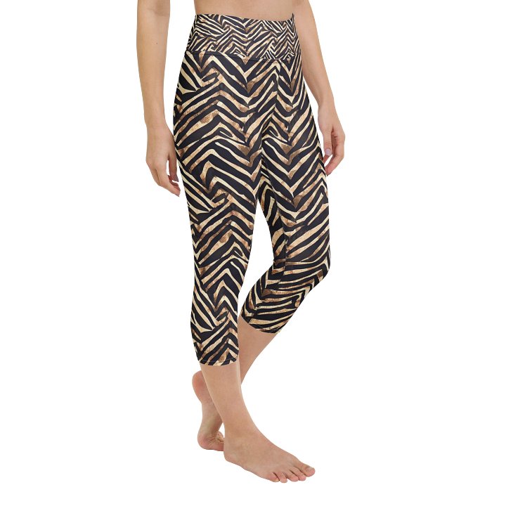 Snake Skin Capri Leggings product image (2)