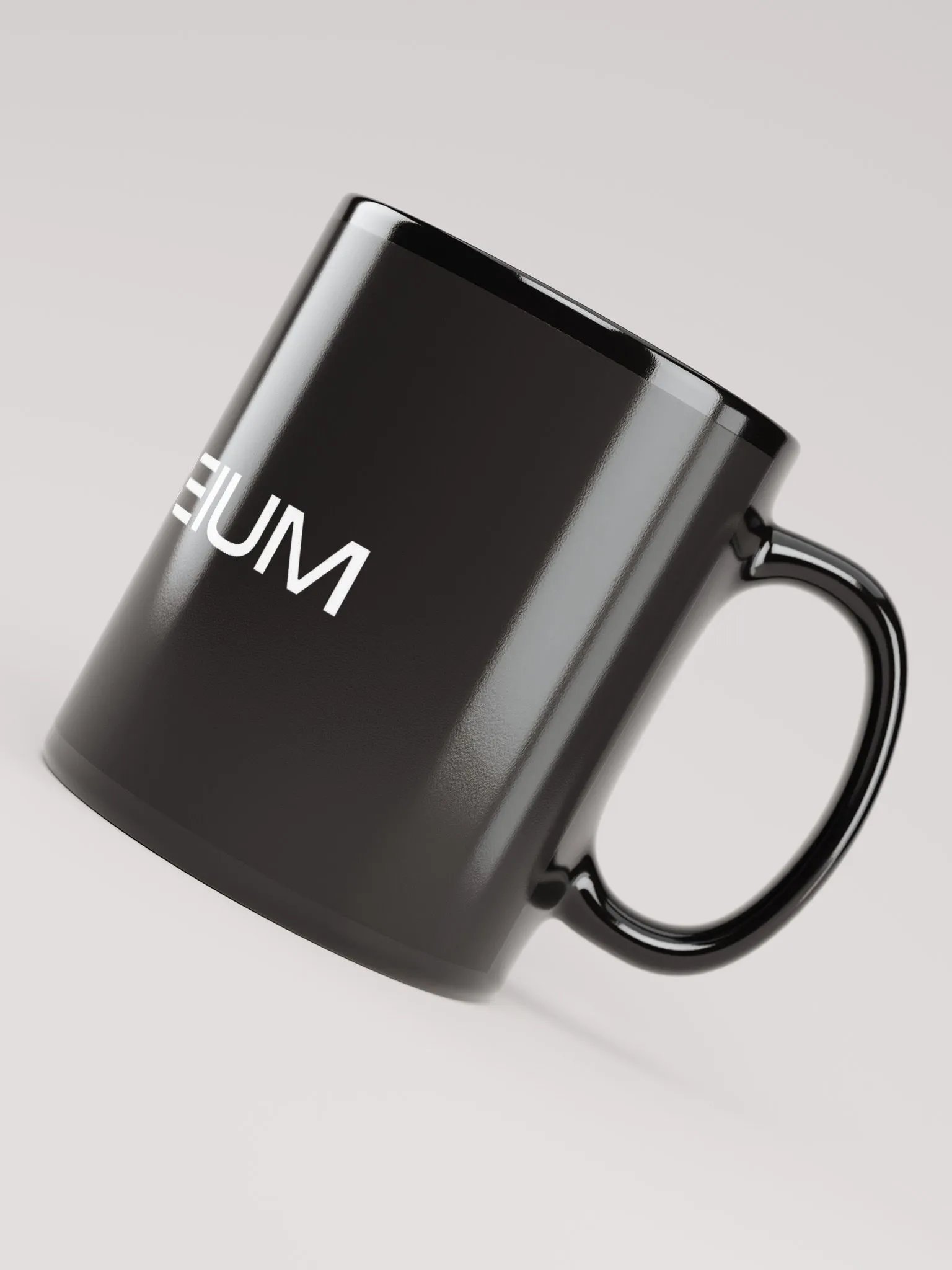 Black mug product image (4)