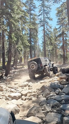@2_labs_and_a_jeep at Red Lake Trail last weekend🤘🏻

#offroad #jeep #4x4