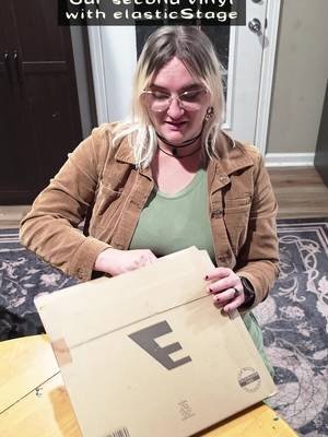Anna unboxes Beautiful Pollution on vinyl and CD! Our songs, our photograph, and her pixel art on the cover, all right here in her hands. Thank you, @elasticStage. We love how these turned out! Vinyl and CDs: Quantaphoria.com Music underneath: Love is Strange, from Beautiful Pollution. #elasticStageUnboxed