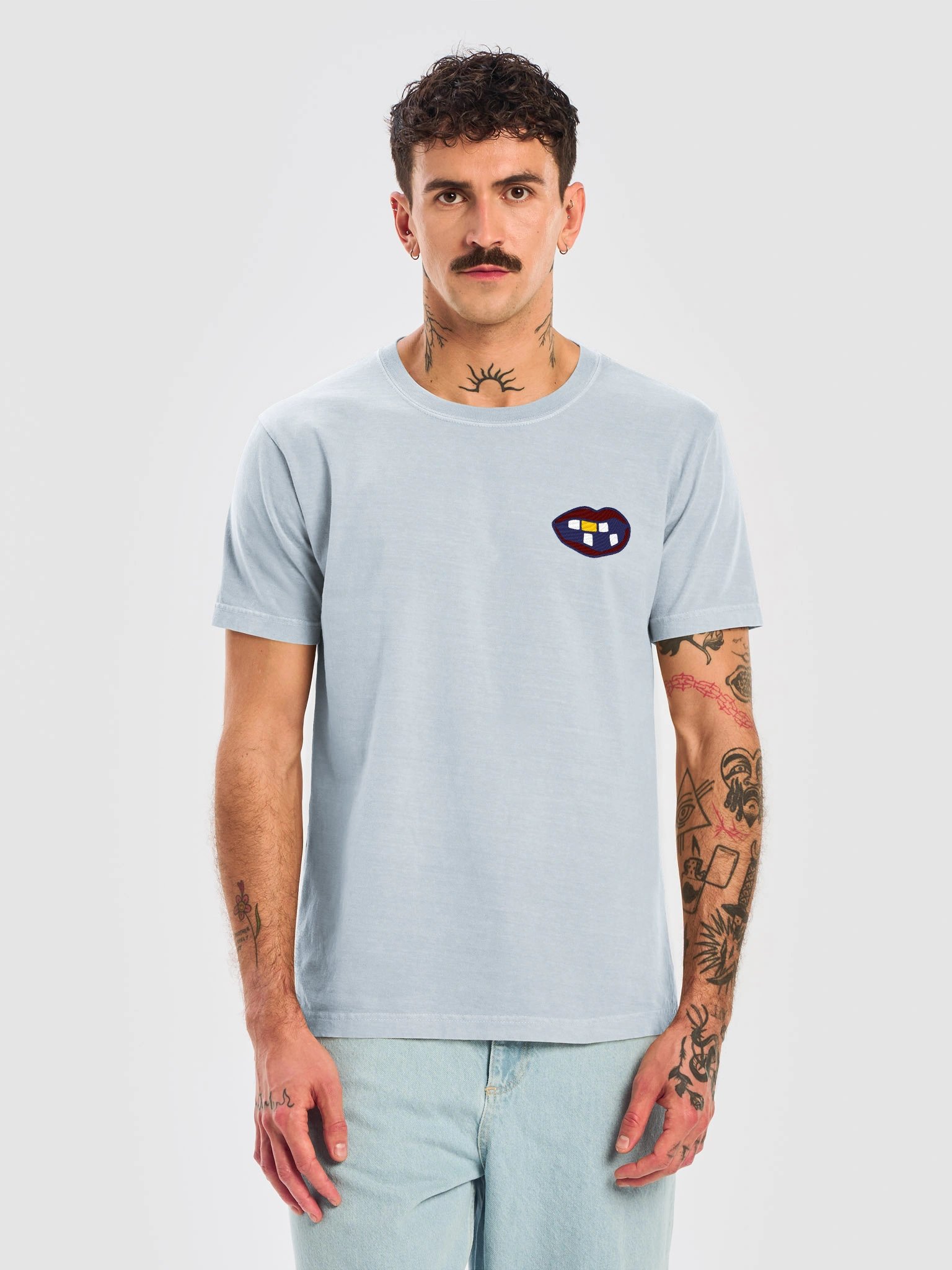 "teef" tee (embroidered) product image (5)