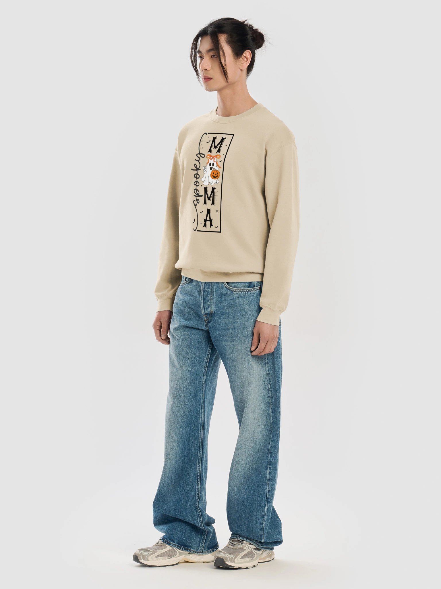 👻 Spooky Mama Halloween Crewneck Sweatshirt | Cute Ghost Mom Pullover 🎃 product image (39)