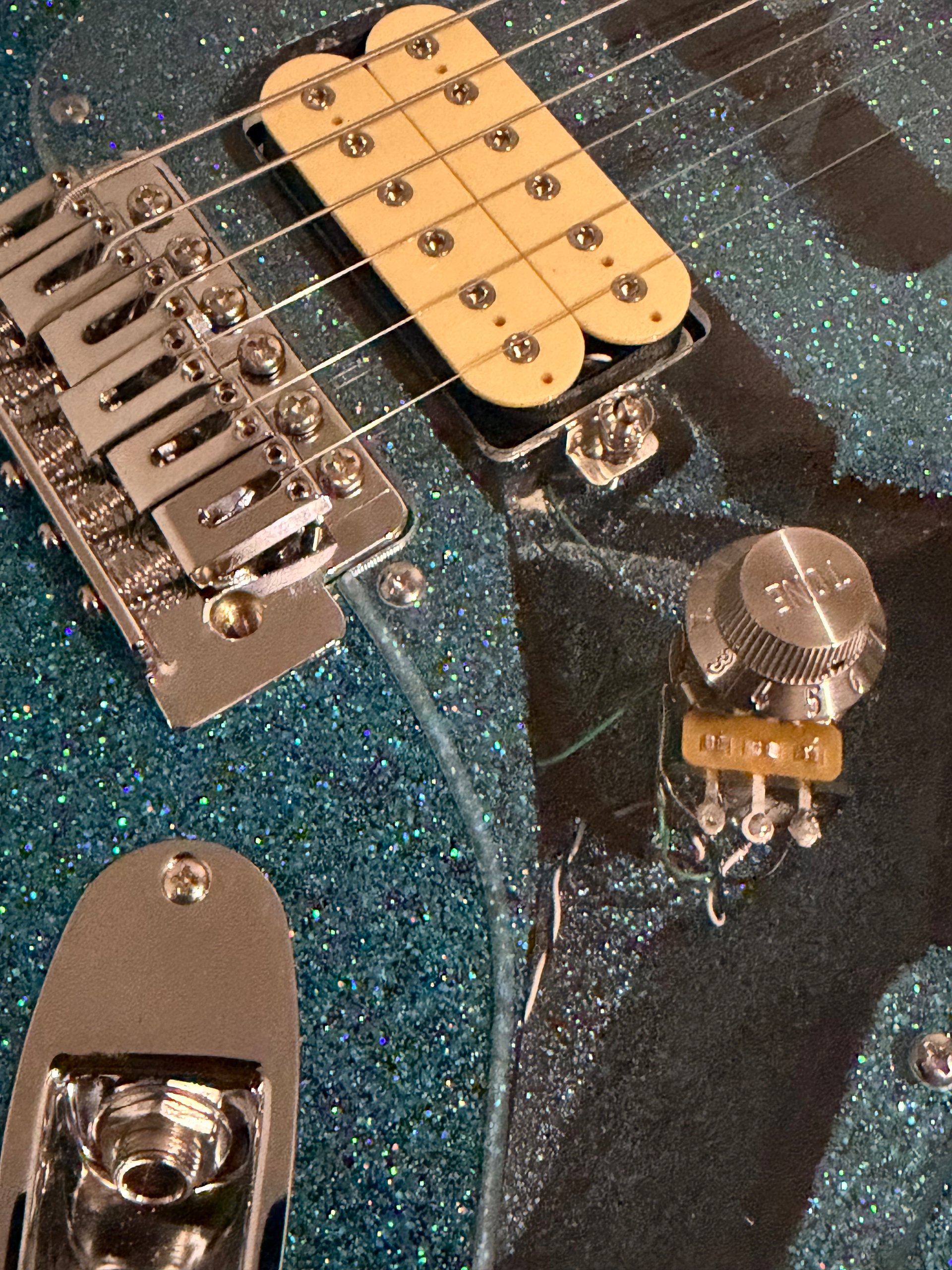 GD Guitars Super S – Aqua Teal Metallic Sparkle | Gamsbucker Equipped | Stainless Steel Frets | Hardshell Case | Single Humbucker product image (8)