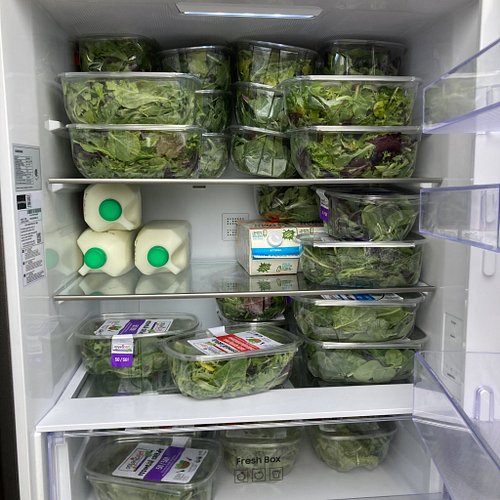 Our volunteer Susan stocked the @thehatchyyc Rosscarrock Community Fridge with greens a few weeks ago, thanks to @blushlane A...