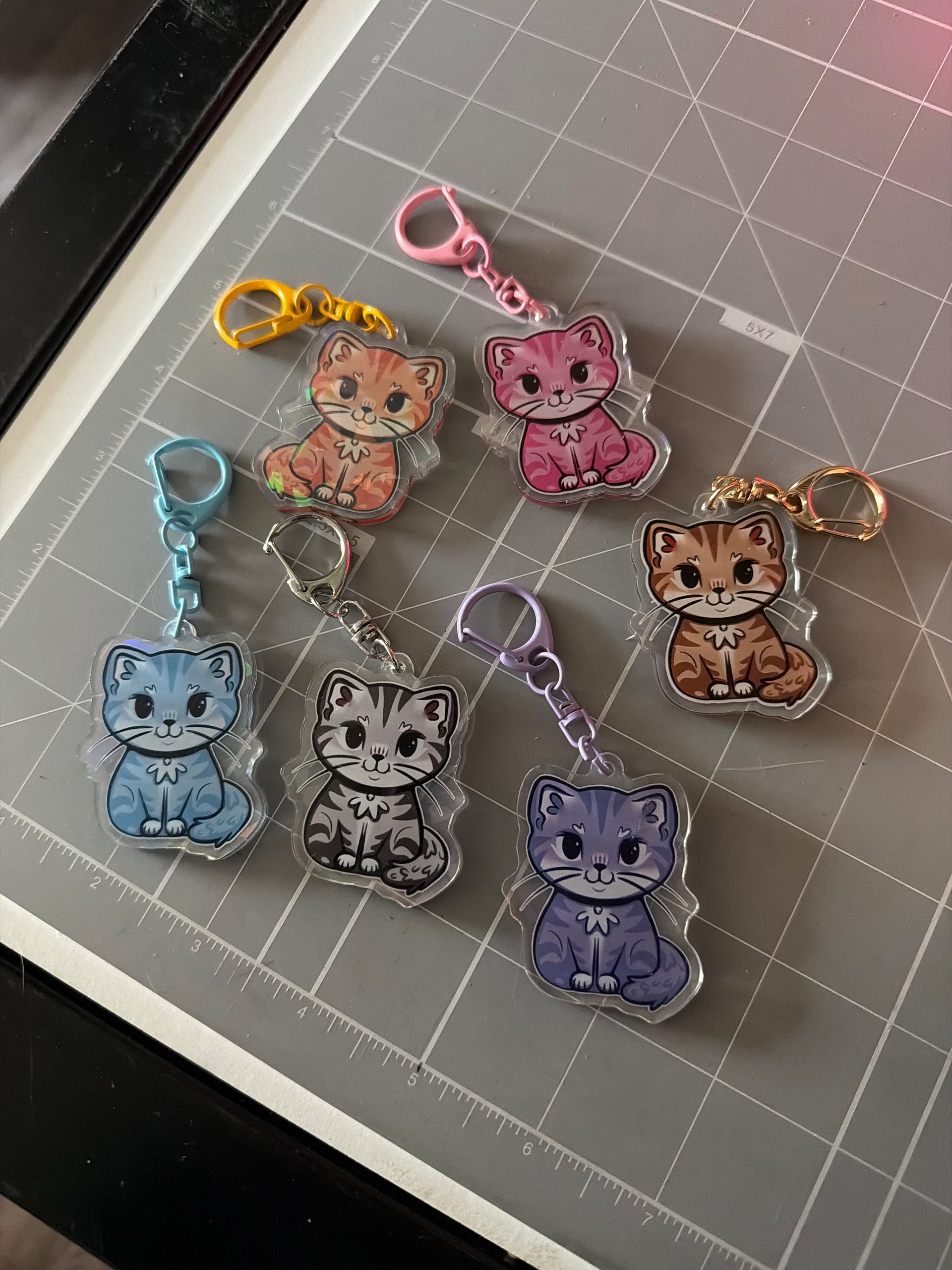 Holo-Kitty Keychain product image (1)