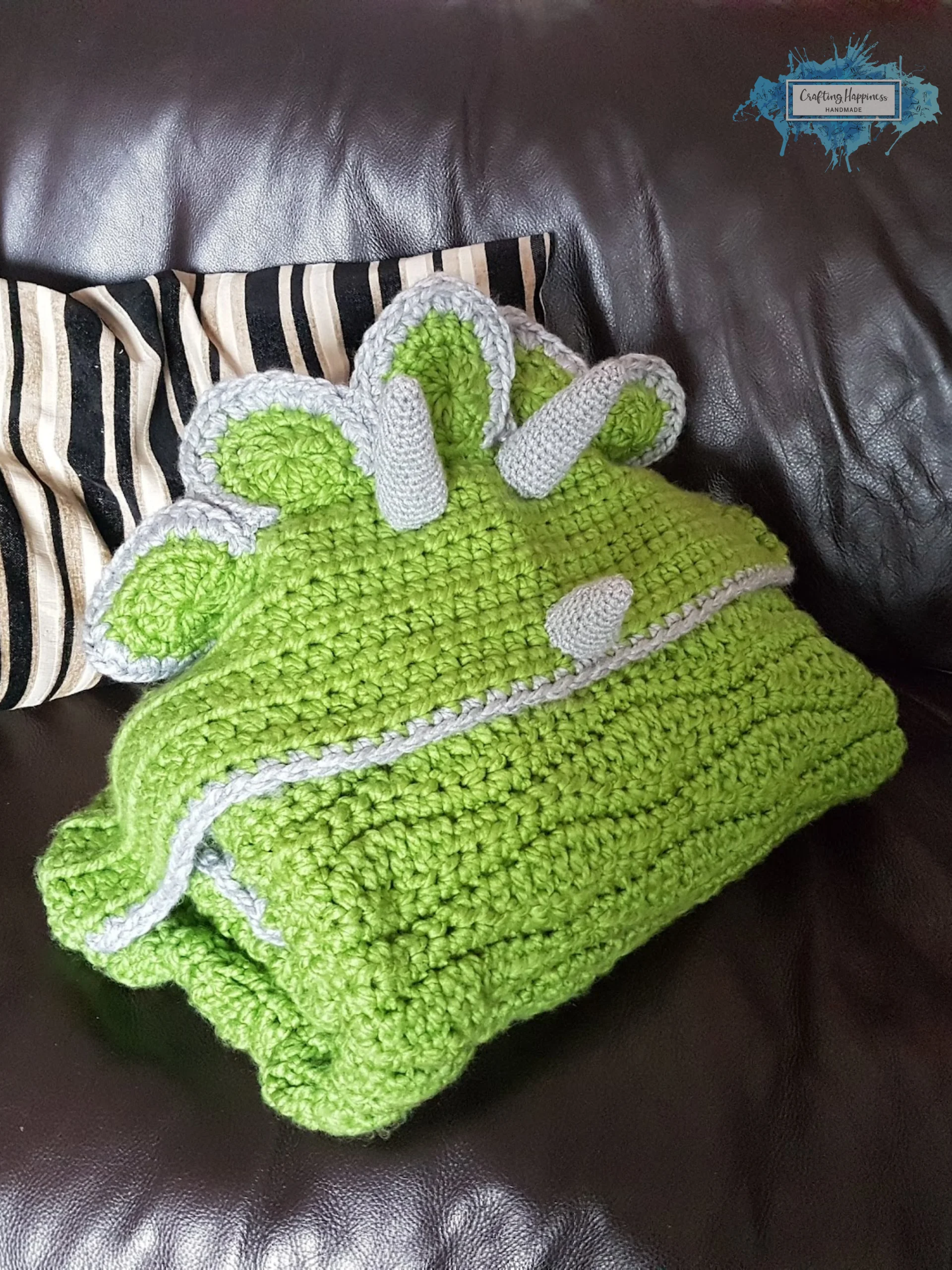 Hooded Dinosaur Blanket Crochet Pattern, Triceratops or Stegosaurus (PDF Pattern) product image (2)