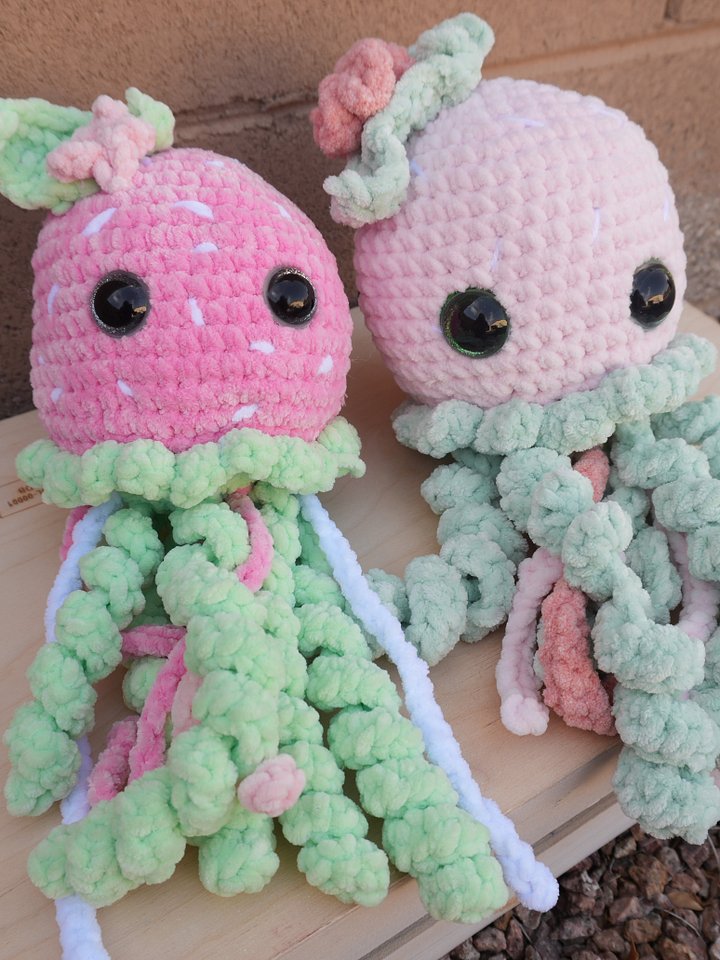 Strawberry Jellyfish Crochet Pattern product image (1)