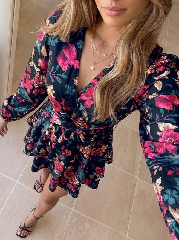 KARISMINA Women's Black Floral Mini Dress V-Neck Puff Sleeve Printed Cinched Waist Ruffle Hem A-Line Autumn Vacation Beach Party Dinner Date Resort Elegant product image (1)