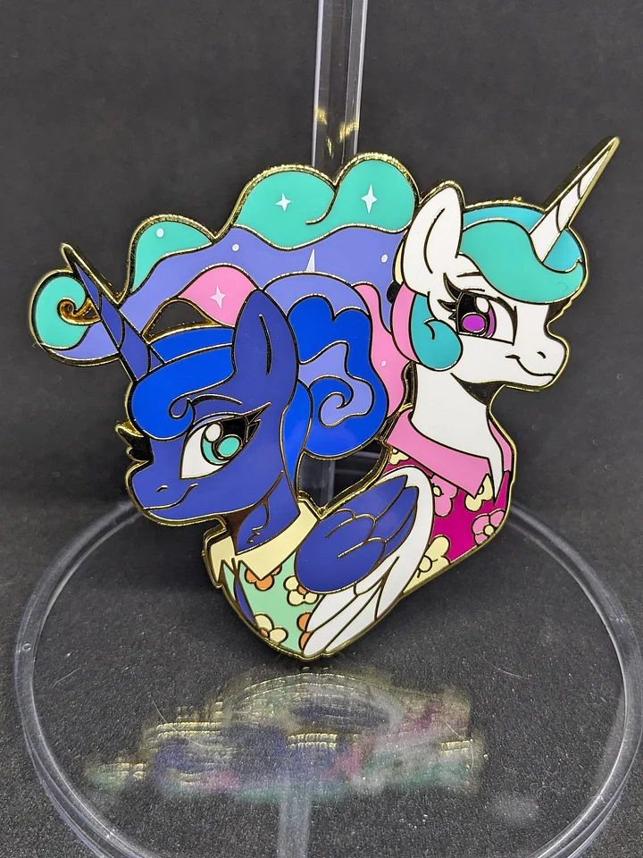Vacation sisters - Celestia & Luna Jumbo Enamel Pin product image (1)