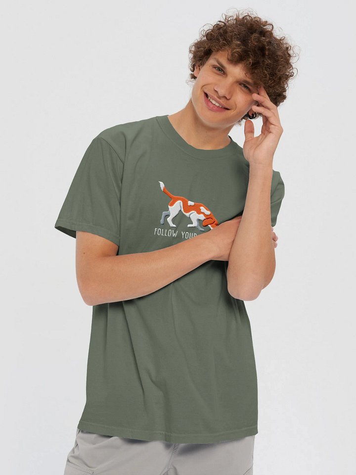 Follow Your Nose T-Shirt(Embroidered) of a Beagle(Red) product image (2)