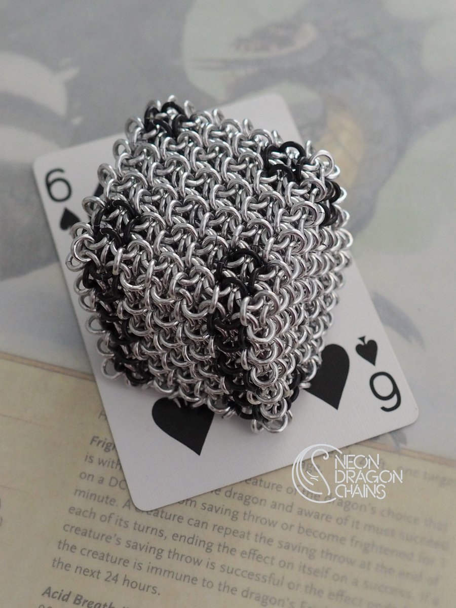 Chainmaille Jelly Cube Dice / Aluminum Version product image (3)