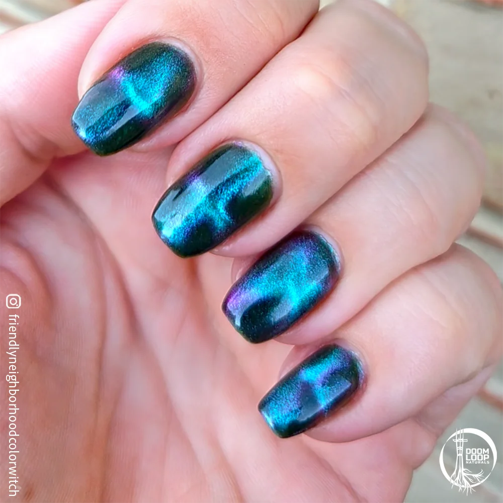 POOL MOOD - Green Teal and Violet High Contrast Magnetic Nail Polish product image (5)