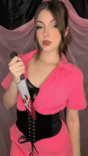 Thirsty for blood 🔪😈 
•
#michaelmyers #halloween #cosplaygirl #cosplay #cosplayreels