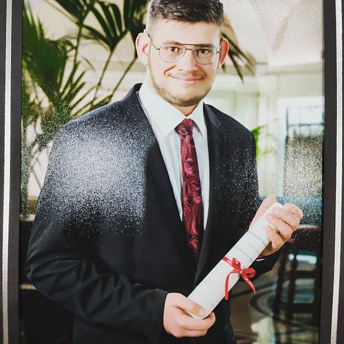 Hi