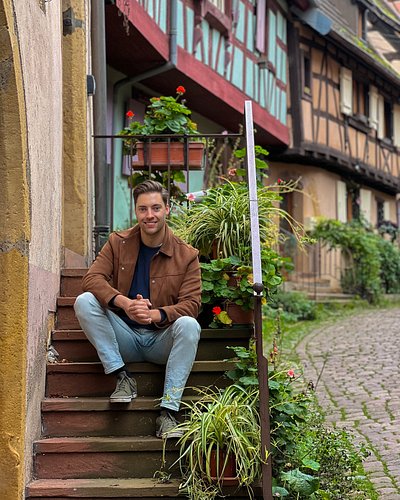 Exploring the charming villages of Alsace 🍇✨ From cobblestone streets to stunning views, this road trip was a dream come true...