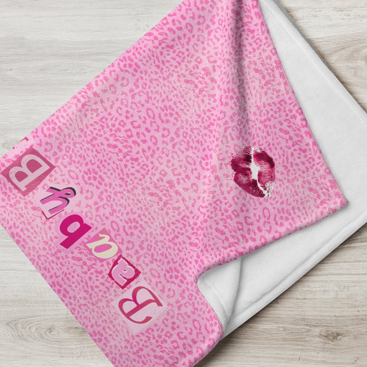 pink purrfection blanket product image (2)