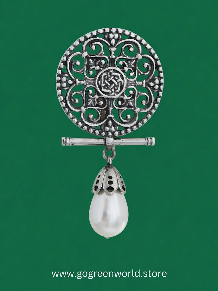 Cilicia Pearl Drop Earrings product image (2)