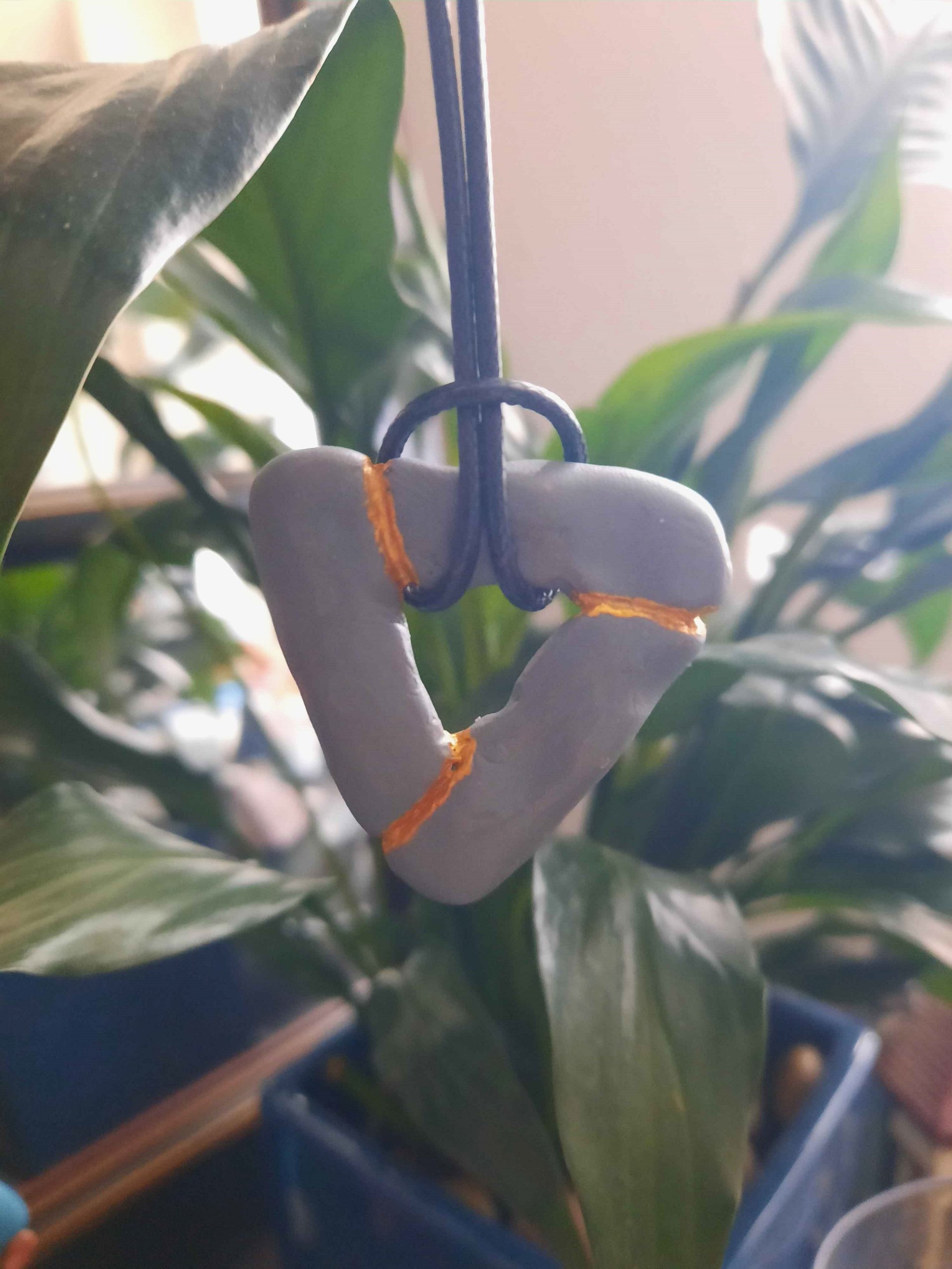 Amulet product image (1)