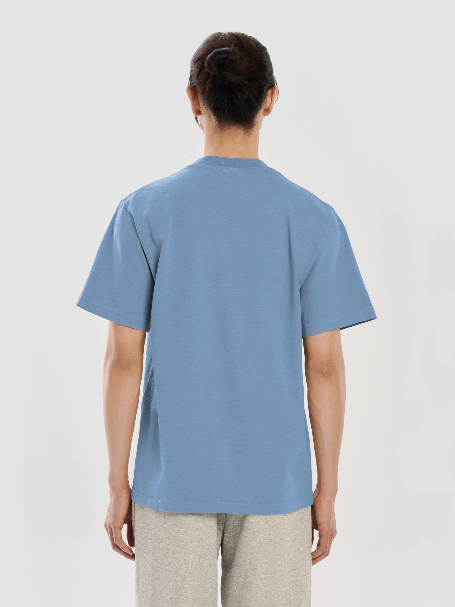 TN / 001 — LOOK CLOSER. product image (6)