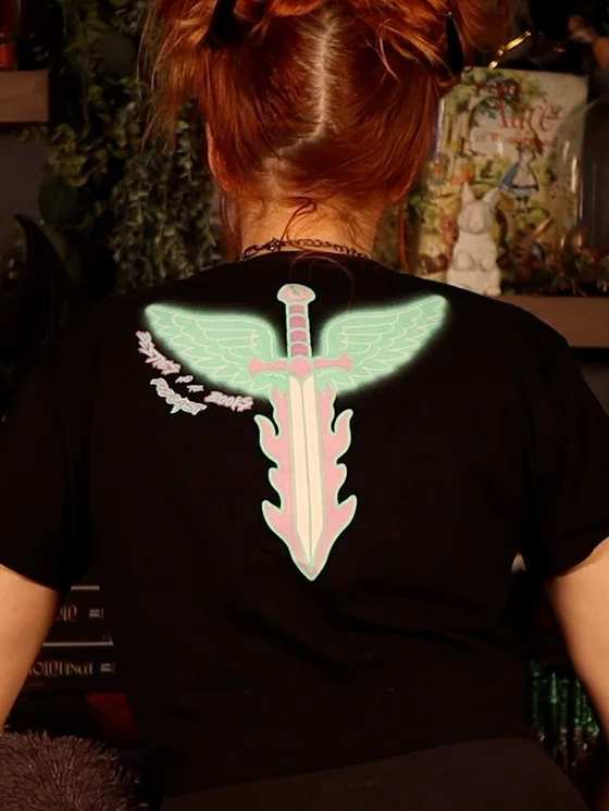 CROPPED Flying on Vibes T-shirt product image (1)