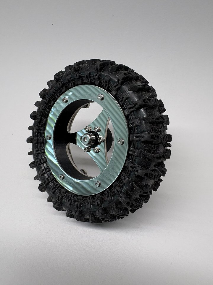 1.8" v2 Spinner Wheels - "Trinity" wheel face with "Blade" spinner product image (2)